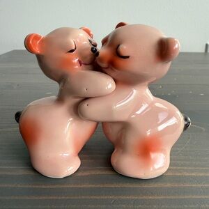 Vintage Van Tellingen Bear Hug salt & pepper shakers
